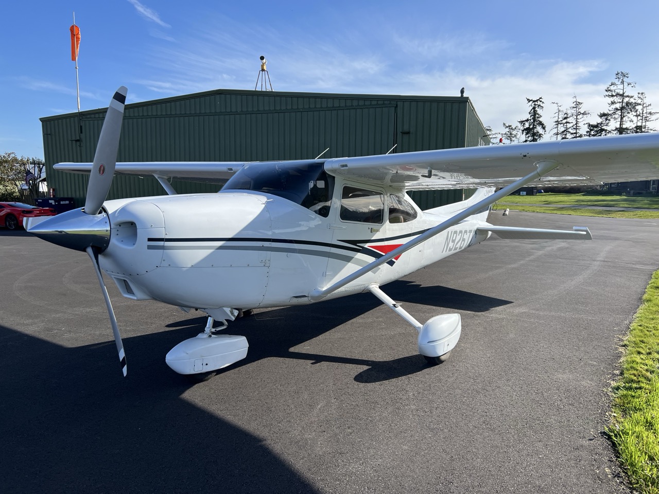 What a beautiful plane!